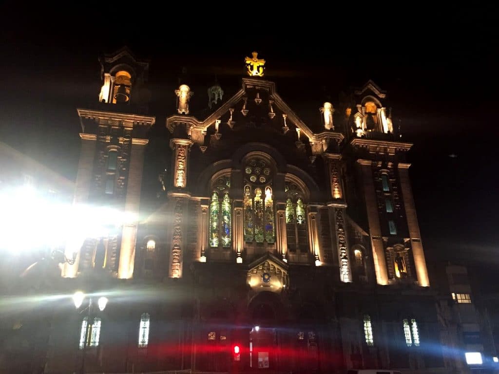iglesia de san juan el real de Oviedo de noche